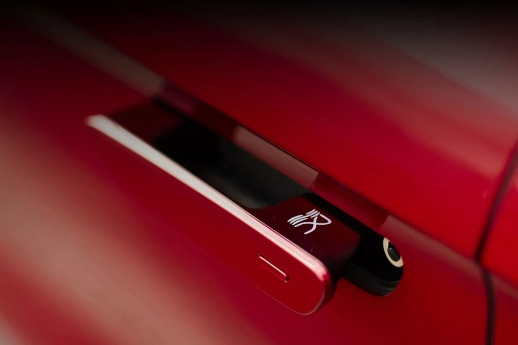 China dita o fim dos puxadores embutidos elétricos 3 Um puxador embutido