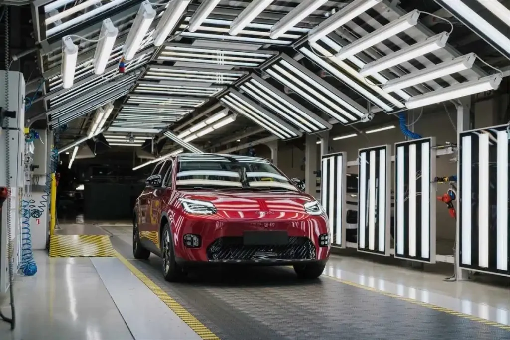 AION UT começa a ser fabricado na Áustria 4 Um Aion UT vermelho