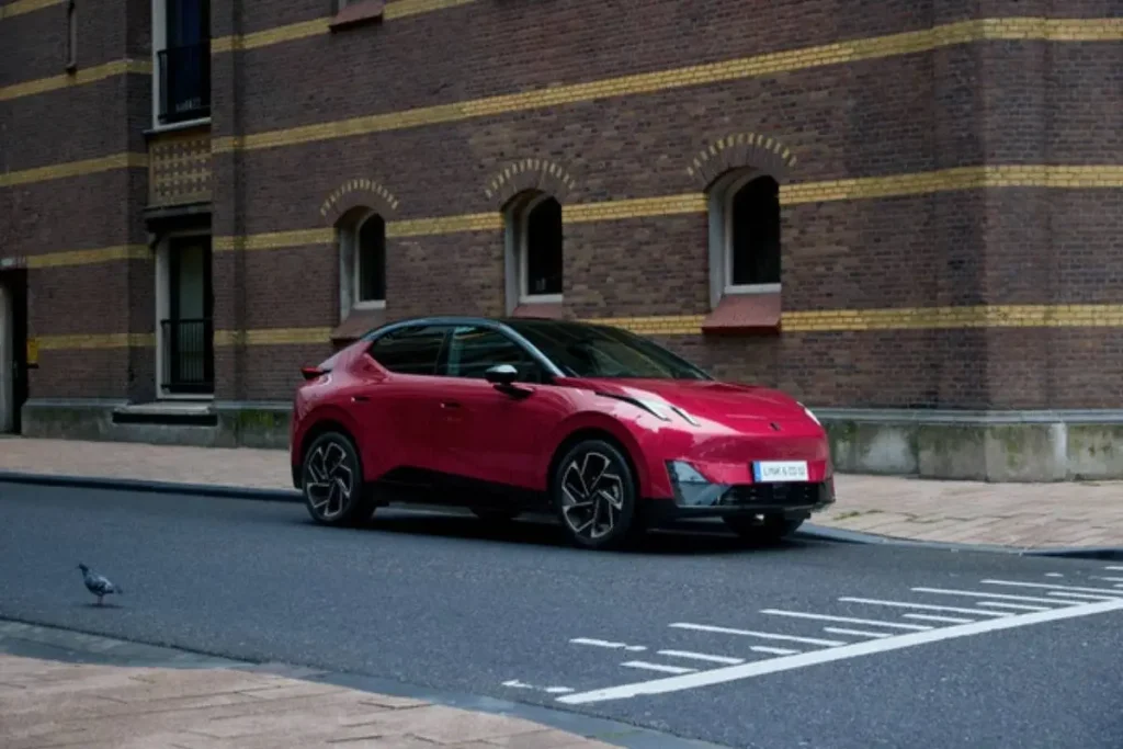 Ford Transit City para frotas urbanas: 254 km de autonomia e sem opcionais 9 Lynk & Co