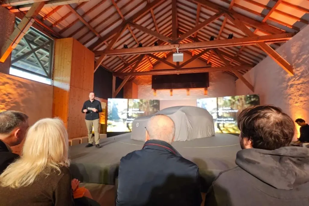 Volvo EX60 tem autonomia de 810 quilómetros 4 Domingos Silva, Managind Diretor da Volvo Car Portugal, durante a apresentação do Volvo EX60