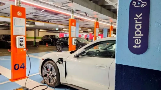 Ana Barbosa Leal: parques da Telpark com 447 pontos de carregamento 6 carro carrega num posto instalado em parque da Telpark