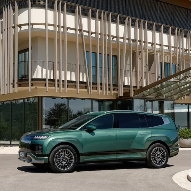 Hyundai IONIQ 9 com três filas já tem preço em Portugal 3 O IONIQ 9 numa foto estática