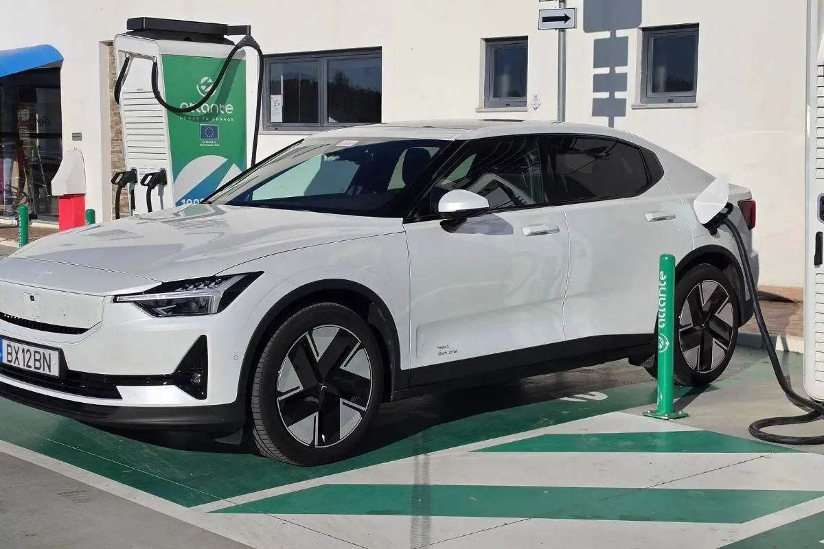 Polestar Charge chega a Portugal com 19.000 pontos de carregamento 2 Polestar charge