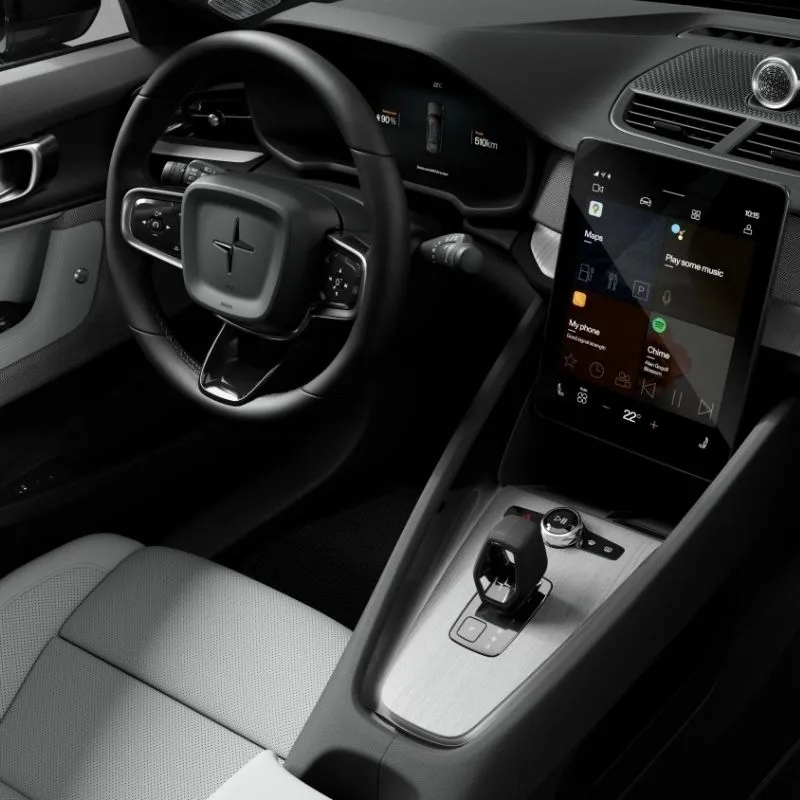 Ensaio: o Polestar 2 MY 2026 está ainda melhor 7 O cockpit do Polestar 2,MY 2026 com a consola central e o ecrã tátil