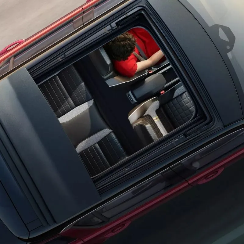 Renault 4 E-Tech Plein Sud com teto de abrir já tem preço 3 teto de abrir do Renault 4 E-Tech visto de cima