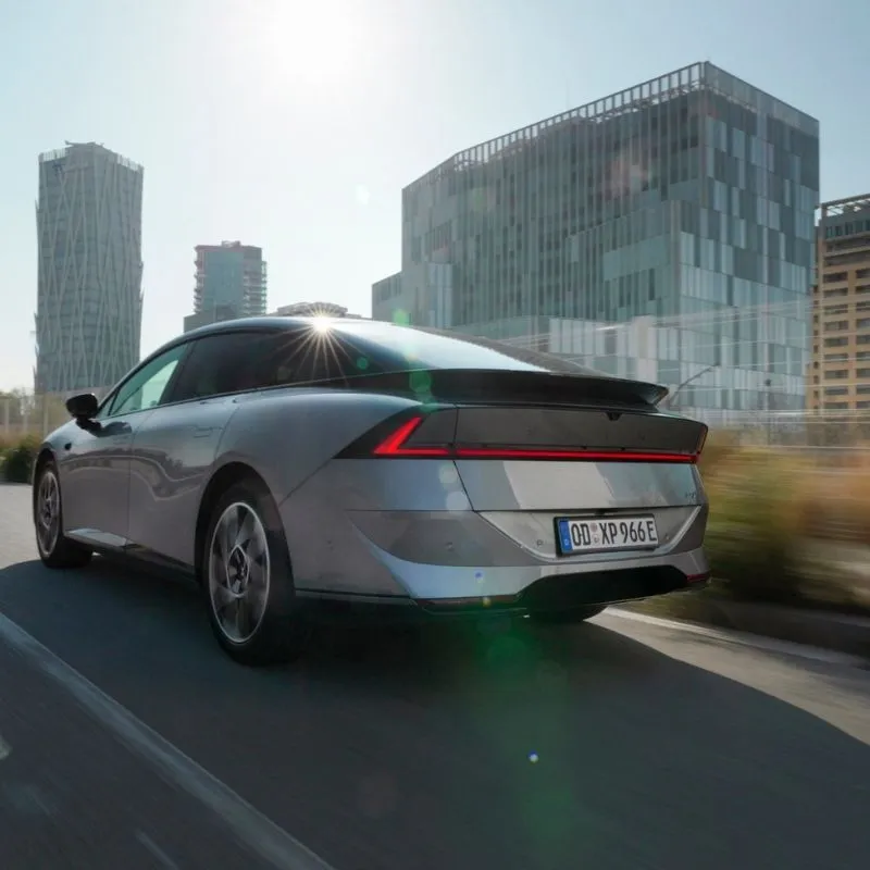 Xpeng P7+ em Portugal com chip de IA e carregamento em 12 minutos 5 Xpeng P7+