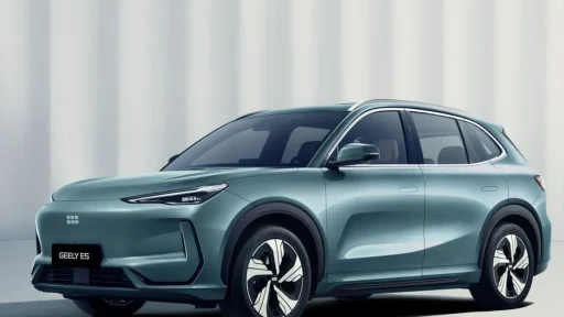 Geely E5 chega a Portugal a partir de 38.376 euros 13 O Geely E5