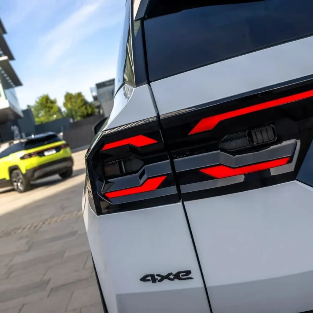 Novo Jeep Compass 4xe: elétrico de 375 cv e tração integral 5 Jeep Compass 4xe