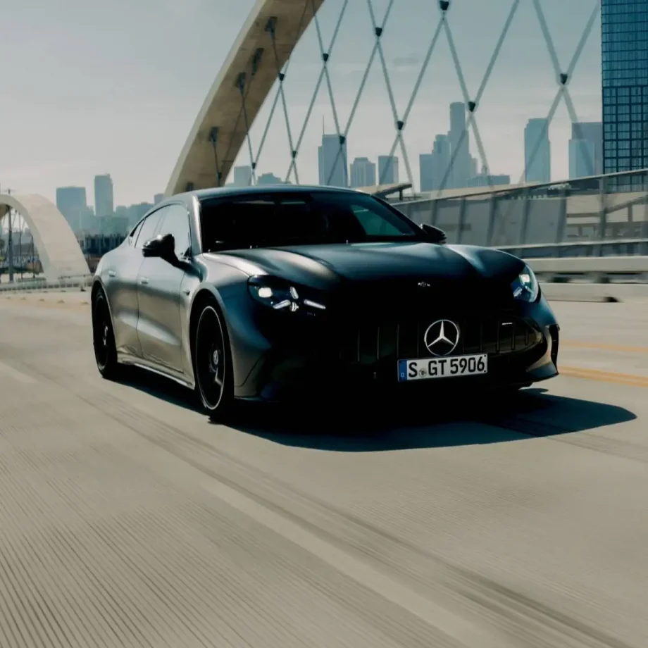 Mercedes-AMG GT Coupé 4 portas elétrico em encomenda por 160.500 euros 2 O Mercedes-AMG GT Coupé 4 portas em aceleração
