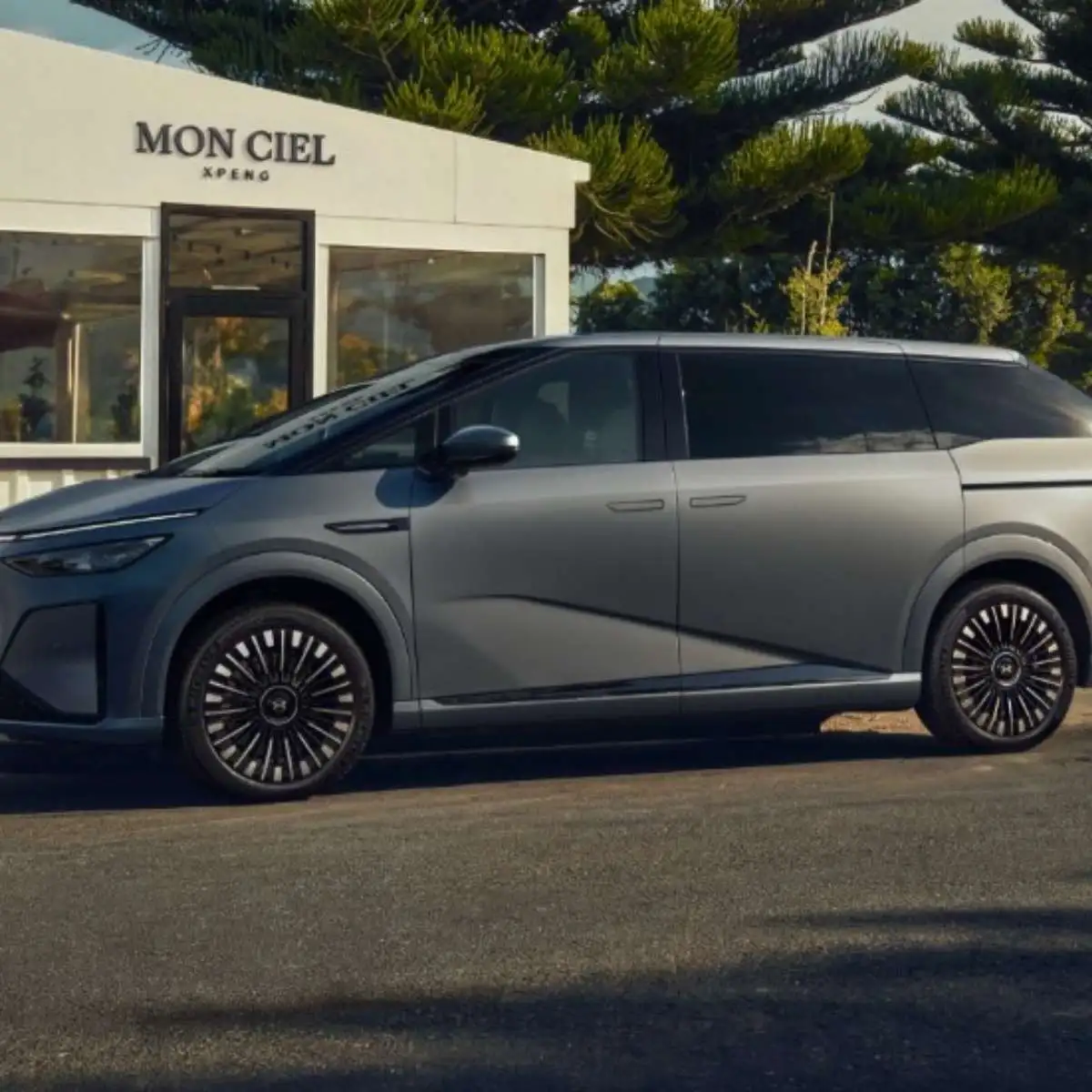 El Prix: XPENG X9 lidera o maior teste de autonomia do mundo 2 O XPeng X9 venceu o El Prix