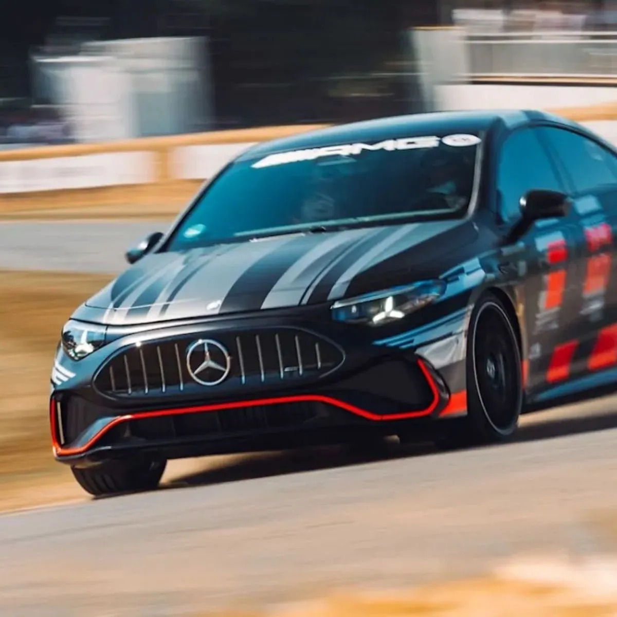 Goodwood 2026: as estreias 100% elétricas do Festival 2 O Mercedes AMG CLA 45 em evolução no Festival de Goodwood