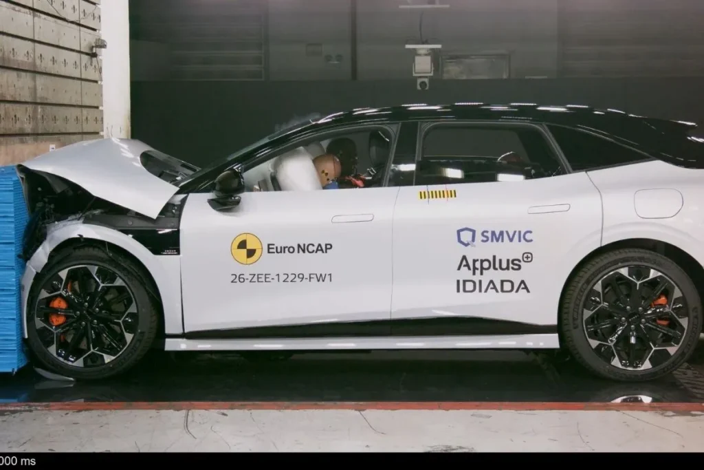 BMW iX3 e ZEEKR 7GT estreiam novo Euro NCAP com cinco estrelas 8 teste de colisão do Zeekr 07GT