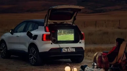 Volvo EX30 já carrega equipamentos elétricos 6 Volvo EX30 V2L