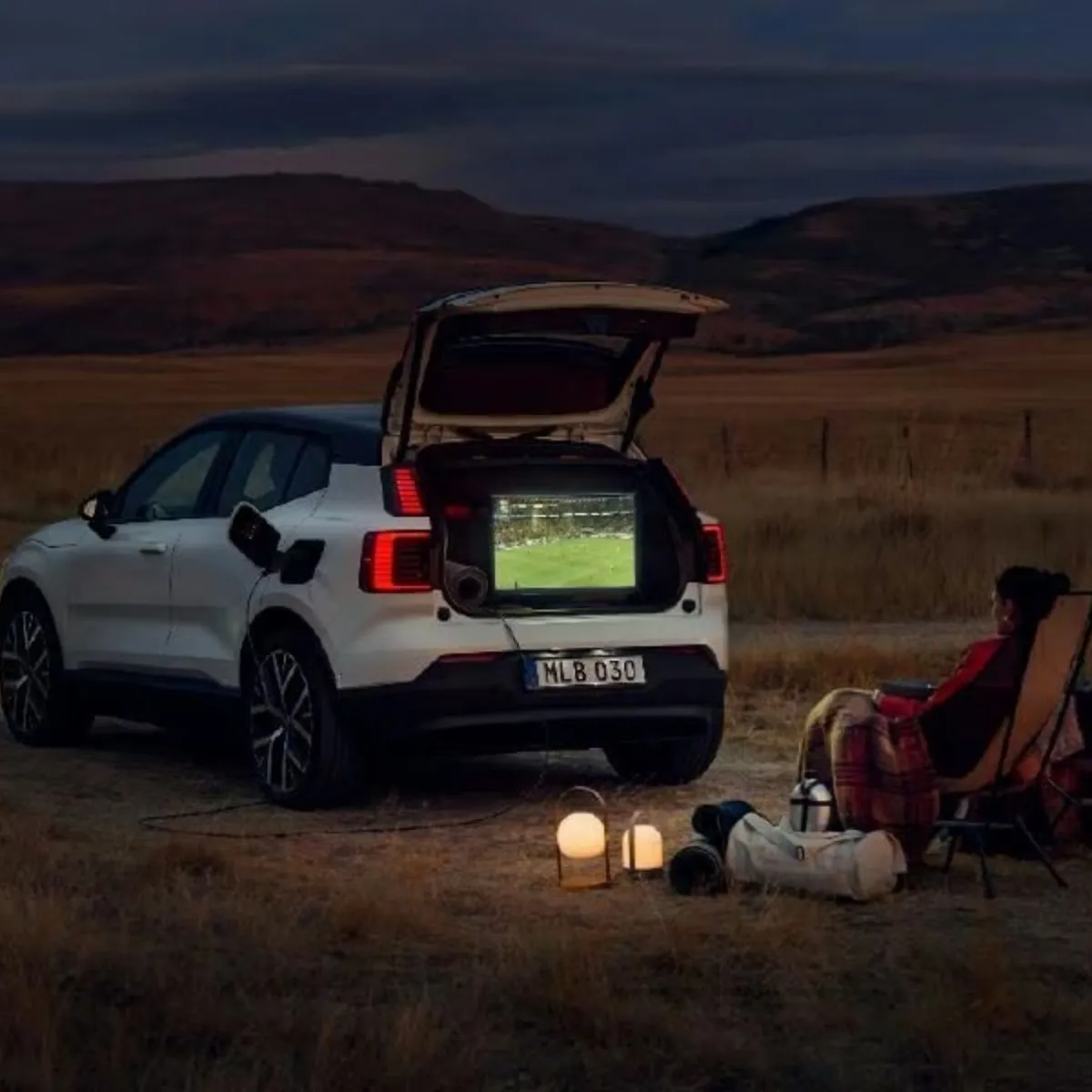 Volvo EX30 já carrega equipamentos elétricos 2 Volvo EX30 V2L