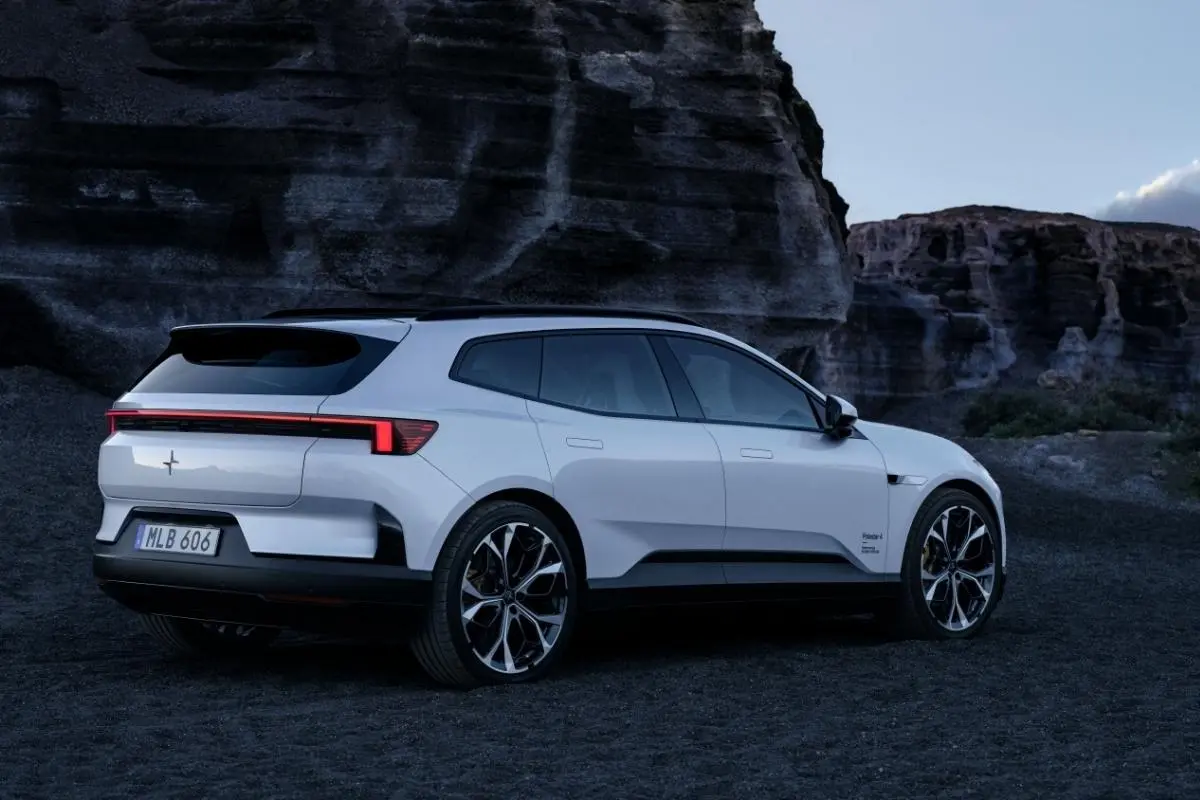 Polestar 4 SUV com vidro traseiro já à venda em Portugal 2 Polestar 4 SUV