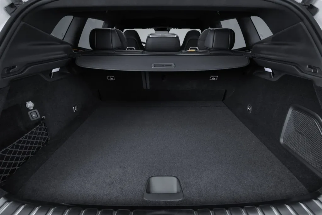 Polestar 4 SUV com vidro traseiro já à venda em Portugal 5 Polestar 4 SUV