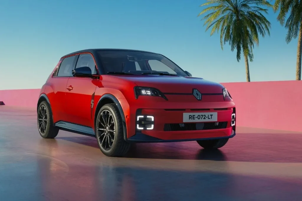 Renault 5 E-Tech: nova entrada de gama e vermelho como opção 3 Renault 5 E-Tech vermelho
