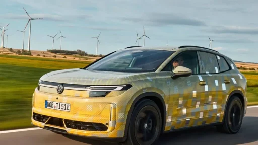 VW ID. Tiguan substitui ID.4 e ID.5 no início de 2027 12 O ID. Tiguan surge ainda com camuflagem